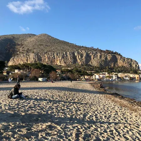 Casa Jolanda Spiaggia Mondello Apartment *