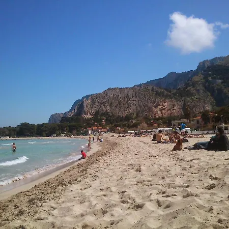 Casa Jolanda Spiaggia Mondello Apartment *